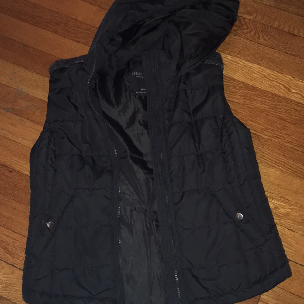 Hooded charcoal vest